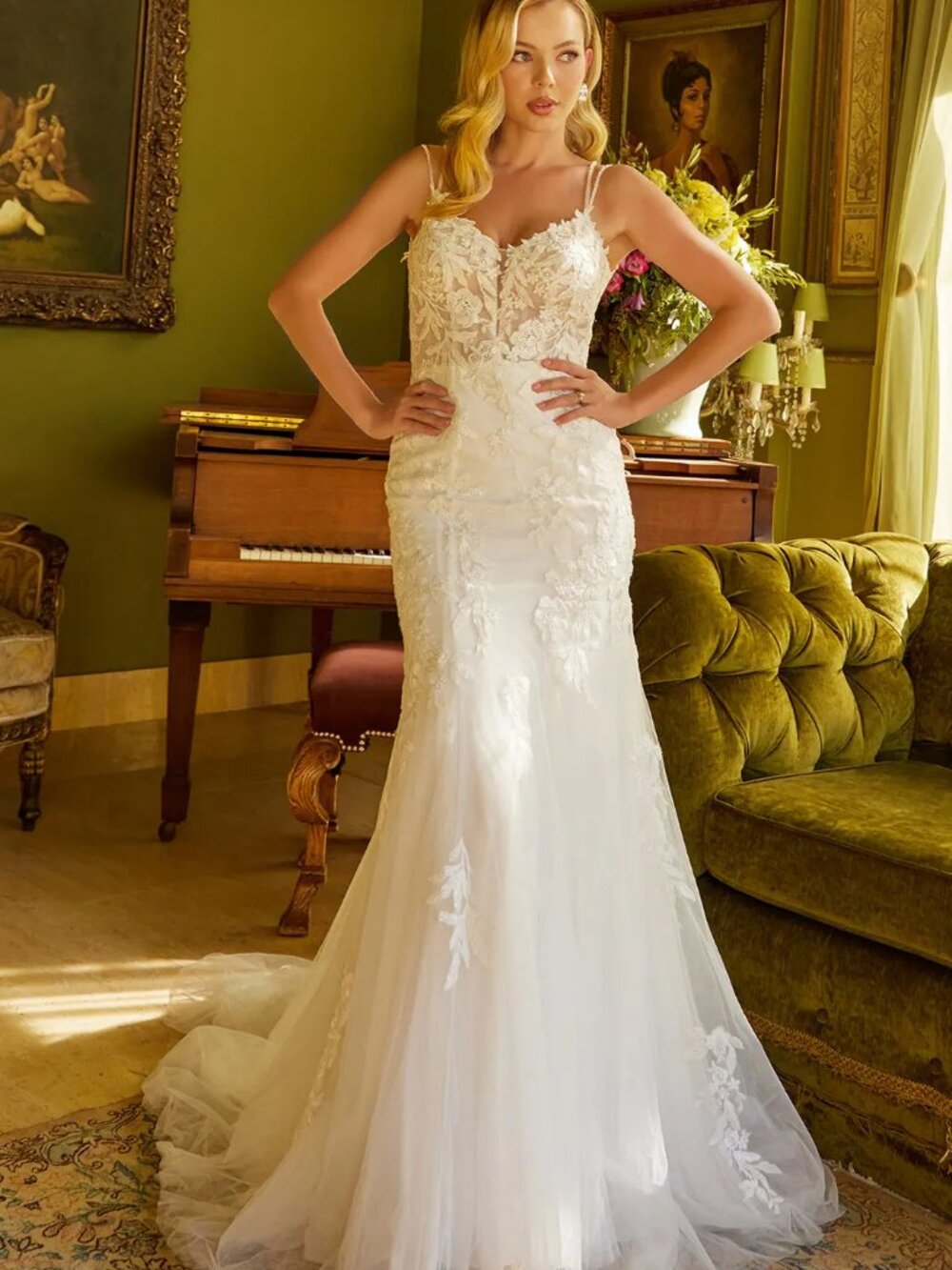 New Elegant Off White Mesh Wedding Gown w/ Floral Motif & Mermaid Cut GL3533